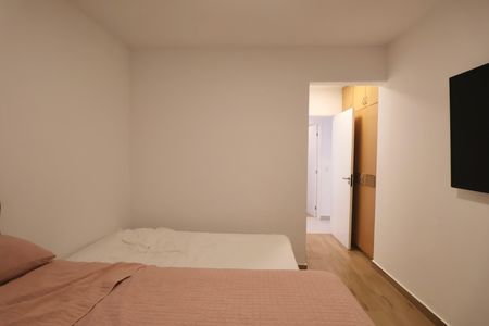 Apartamento para alugar com 190m², 4 quartos e 2 vagas Apartamento para alugar com 190m², 4 quartos e 2 vagasQuarto Suíte 2
