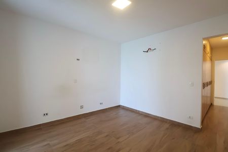 Apartamento para alugar com 190m², 4 quartos e 2 vagas Apartamento para alugar com 190m², 4 quartos e 2 vagasQuarto Suíte