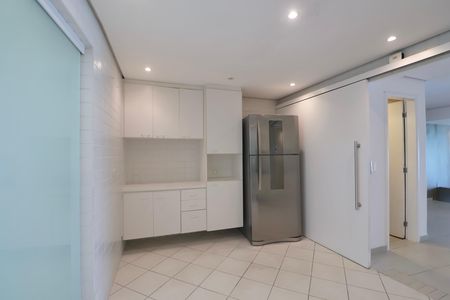 Apartamento para alugar com 190m², 4 quartos e 2 vagas Apartamento para alugar com 190m², 4 quartos e 2 vagasCozinha