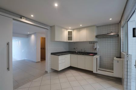 Apartamento para alugar com 190m², 4 quartos e 2 vagas Apartamento para alugar com 190m², 4 quartos e 2 vagasCozinha