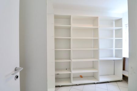 Apartamento para alugar com 190m², 4 quartos e 2 vagas Apartamento para alugar com 190m², 4 quartos e 2 vagasQuarto de Serviço
