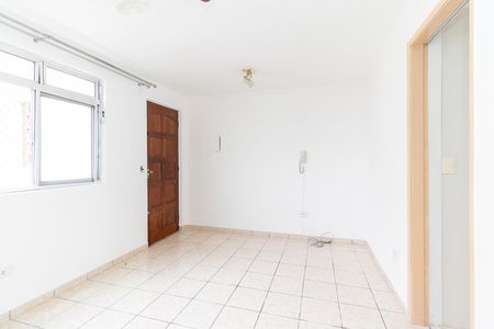 Sala de apartamento para alugar com 2 quartos, 56m² em Conjunto Habitacional Fazenda do Carmo, São Paulo