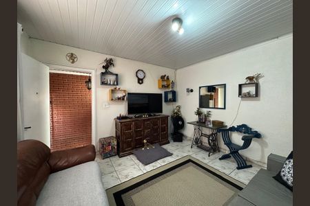 Sala de casa à venda com 3 quartos, 240m² em Vila Ipojuca, São Paulo
