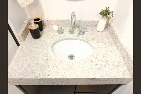 Studio para alugar com 28m², 1 quarto e sem vaga Studio para alugar com 28m², 1 quarto e sem vagaBanheiro Social