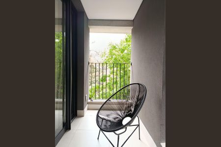 Varanda de kitnet/studio para alugar com 1 quarto, 28m² em Pinheiros, São Paulo