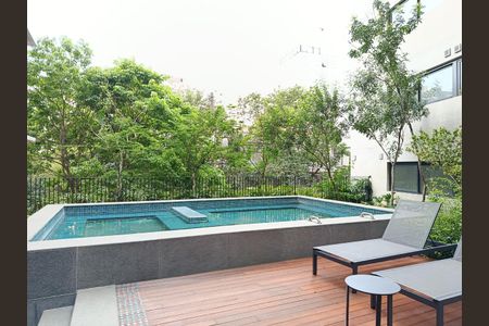Studio para alugar com 28m², 1 quarto e sem vaga Studio para alugar com 28m², 1 quarto e sem vagaÁrea comum - Piscina