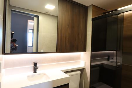 Apartamento à venda com 65m², 2 quartos e 1 vagaBanheiro Social