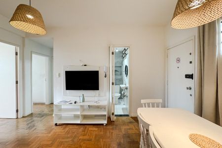 Apartamento para alugar com 70m², 2 quartos e 1 vagaSala