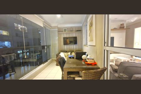 Apartamento à venda com 83m², 2 quartos e 2 vagas Apartamento à venda com 83m², 2 quartos e 2 vagasVaranda