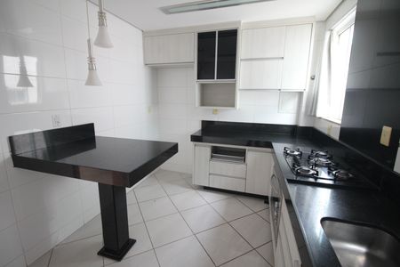 Apartamento à venda com 156m², 3 quartos e 2 vagasCozinha
