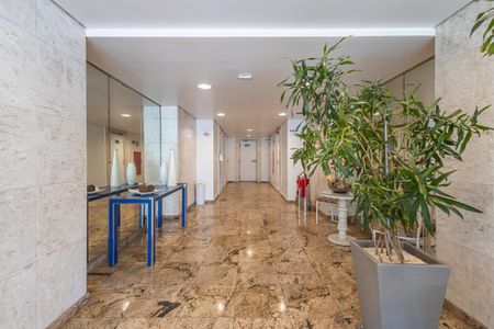 Apartamento à venda com 69m², 2 quartos e 1 vagaHall social