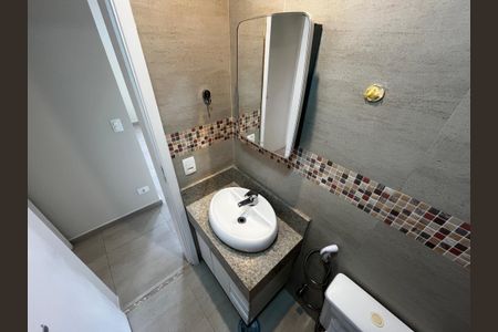 Apartamento à venda com 70m², 2 quartos e 2 vagasBanheiro da Suíte