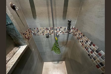 Apartamento à venda com 70m², 2 quartos e 2 vagasBanheiro da Suíte