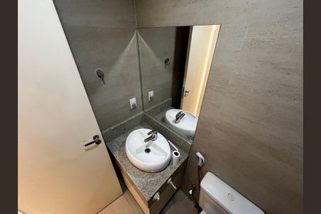 Apartamento à venda com 70m², 2 quartos e 2 vagasBanheiro Social