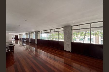 Apartamento à venda com 205m², 4 quartos e 4 vagasÁrea comum - salão de festas