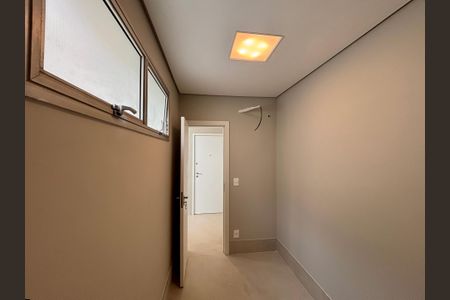 Apartamento à venda com 205m², 4 quartos e 4 vagasQuarto de Serviço