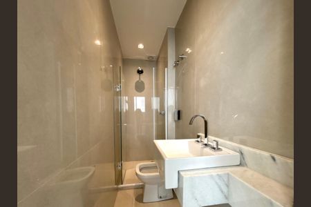 Apartamento à venda com 205m², 4 quartos e 4 vagasBanheiro de Serviço