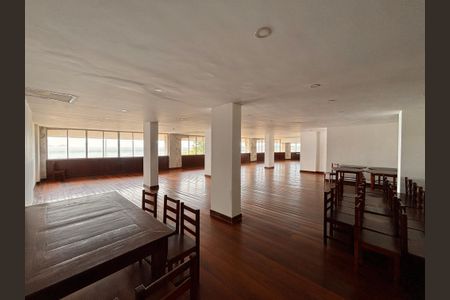 Apartamento à venda com 205m², 4 quartos e 4 vagasÁrea comum - salão de festas