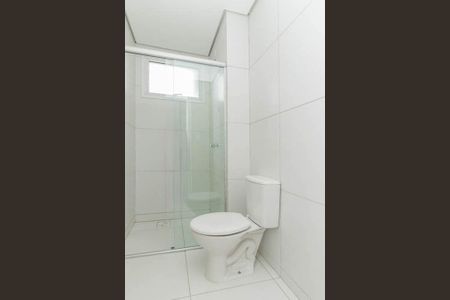 Banheiro de apartamento para alugar com 1 quarto, 49m² em Bom Jesus, Porto Alegre