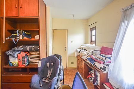 Casa à venda com 180m², 3 quartos e 2 vagasSuíte