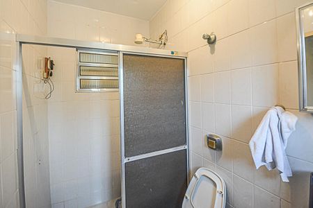 Casa à venda com 180m², 3 quartos e 2 vagasBanheiro da Suíte