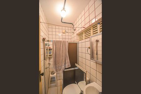 Casa à venda com 180m², 3 quartos e 2 vagasBanheiro de serviço