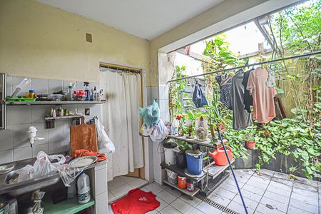 Casa à venda com 180m², 3 quartos e 2 vagasÁrea de Serviço