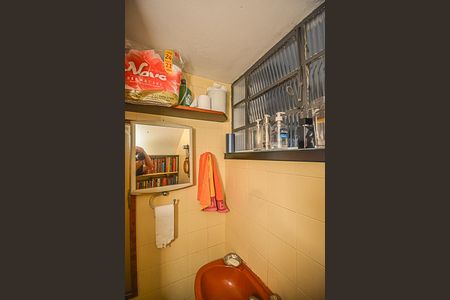 Casa à venda com 180m², 3 quartos e 2 vagasLavabo