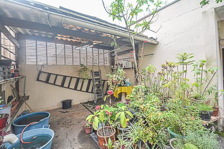 Casa à venda com 180m², 3 quartos e 2 vagasQuintal