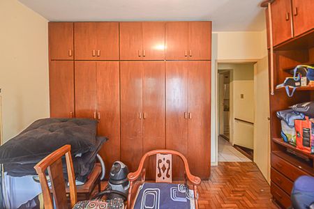 Casa à venda com 180m², 3 quartos e 2 vagasSuíte