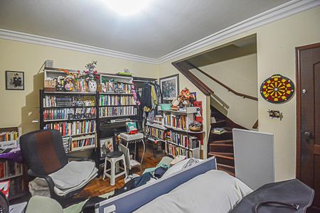 Casa à venda com 180m², 3 quartos e 2 vagasSala