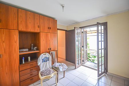 Casa à venda com 180m², 3 quartos e 2 vagasQuarto 2