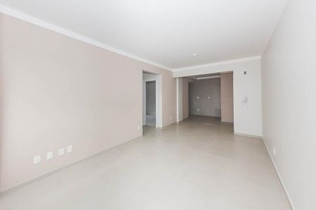 Apartamento para alugar com 71m², 2 quartos e 2 vagasSala