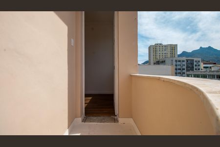 Apartamento à venda com 110m², 3 quartos e 2 vagasVaranda
