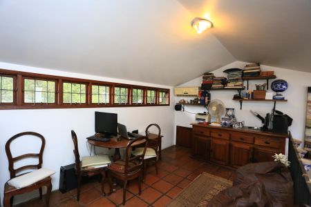 Casa à venda com 296m², 3 quartos e 2 vagasSala