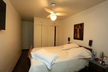 Casa à venda com 296m², 3 quartos e 2 vagasSuíte