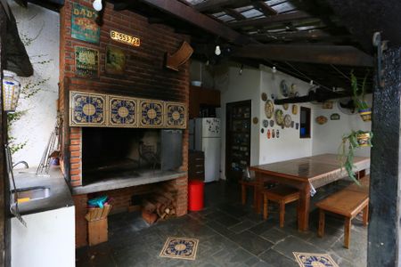 Casa à venda com 296m², 3 quartos e 2 vagasÁrea comum - Churrasqueira