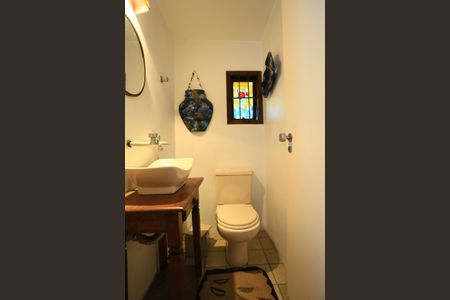 Casa à venda com 296m², 3 quartos e 2 vagasLavabo