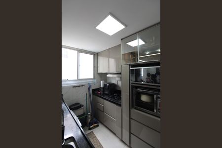 Apartamento à venda com 48m², 2 quartos e 1 vagaCozinha e Área de Serviço