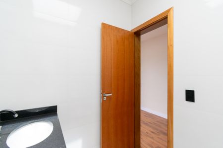 Casa à venda com 78m², 2 quartos e 1 vaga Casa à venda com 78m², 2 quartos e 1 vagaBanheiro da Suíte 2