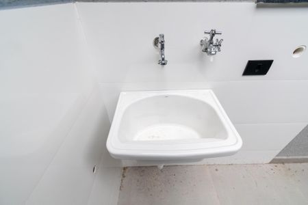 Casa à venda com 78m², 2 quartos e 1 vaga Casa à venda com 78m², 2 quartos e 1 vagaÁrea de Serviço