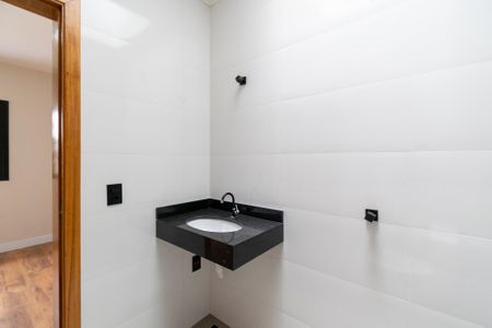 Casa à venda com 78m², 2 quartos e 1 vaga Casa à venda com 78m², 2 quartos e 1 vagaBanheiro da Suíte 1