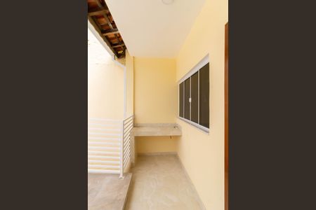 Casa para alugar com 53m², 2 quartos e 1 vaga Casa para alugar com 53m², 2 quartos e 1 vagaArea Externa