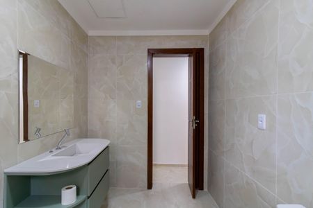 Casa para alugar com 53m², 2 quartos e 1 vaga Casa para alugar com 53m², 2 quartos e 1 vagaBanheiro