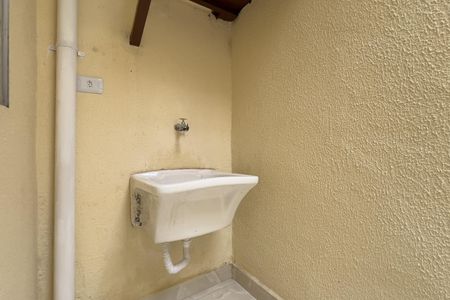 Casa para alugar com 43m², 1 quarto e 1 vagaÁrea de Serviço