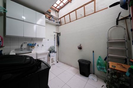 Casa à venda com 84m², 3 quartos e 2 vagasÁrea de Serviço