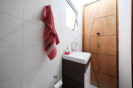 Casa à venda com 84m², 3 quartos e 2 vagasLavabo