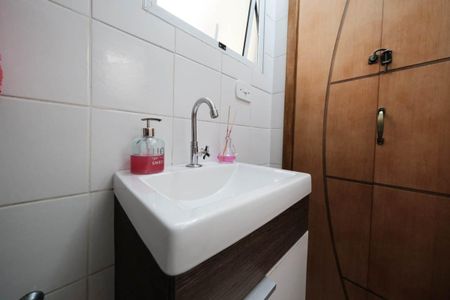 Casa à venda com 84m², 3 quartos e 2 vagasLavabo