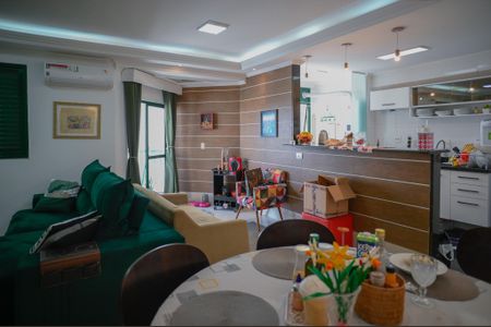 Apartamento para alugar com 70m², 2 quartos e 2 vagasSala