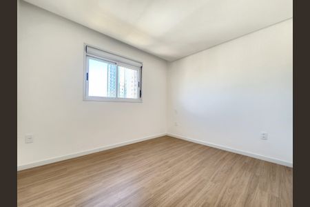 Apartamento à venda com 191m², 3 quartos e 3 vagasSuíte